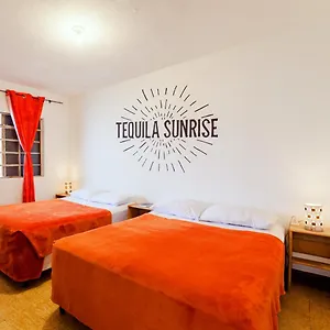  Hostel Tequila Sunrise