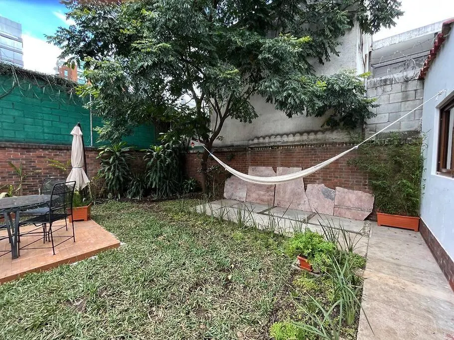 Dkcd 4 Studios In Zona Viva Ciudad de Guatemala 0*,